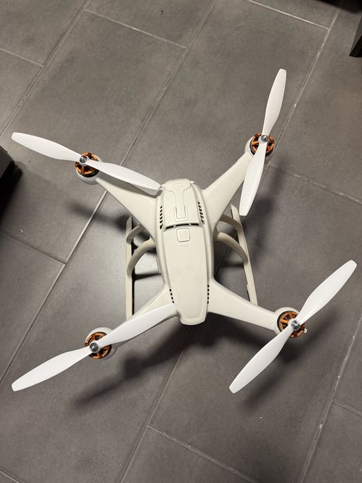 Dron Ghost Chroma kontroler Spektrum dx6i