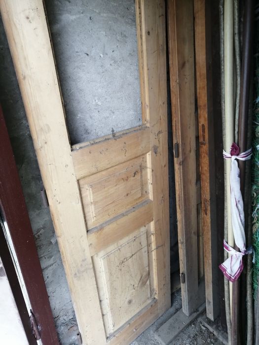 двері дерев'яні без коробок