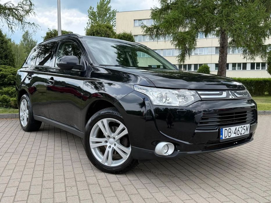 Mitsubishi Outlander Sprowadzony-Zarejestrowany-Bezwypadek-Org.Przeb-Diesel-7os-Org.lakier