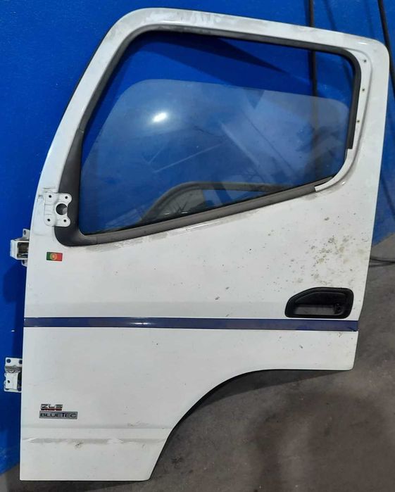 Mitsubishi Canter Fuso - 2017 - Porta esquerda, Painel Frontal, Banco
