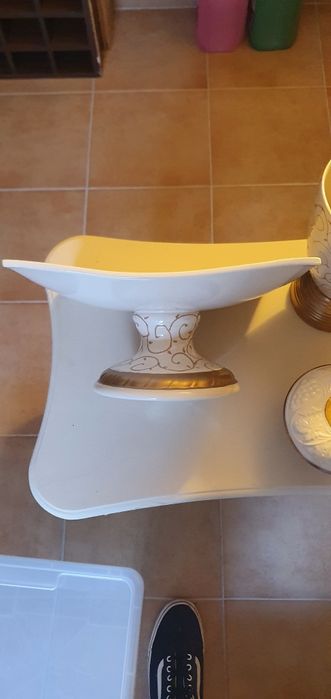 Conjunto Jarra, taça, taça pé alto e terrina com tampa