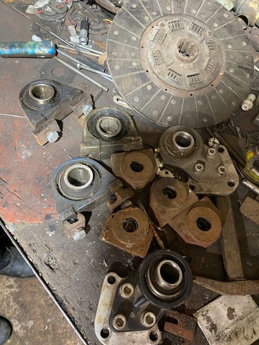 Корпус з підшипником