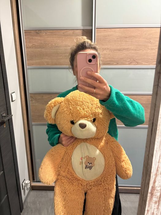 Duży piękny miś pluszowy