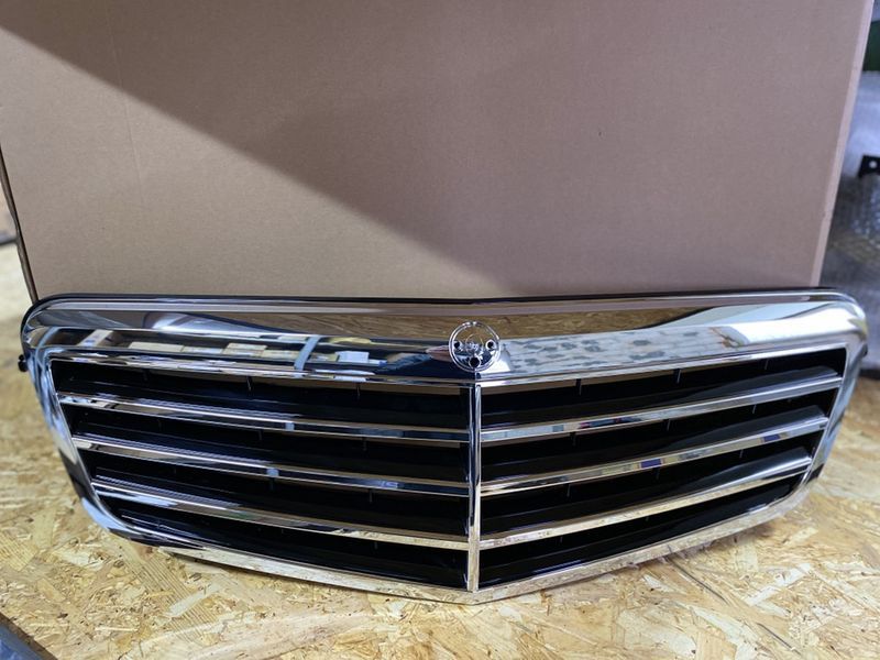 Решетка гриль Mercedes W212 E-Class  решетка радиатора 212