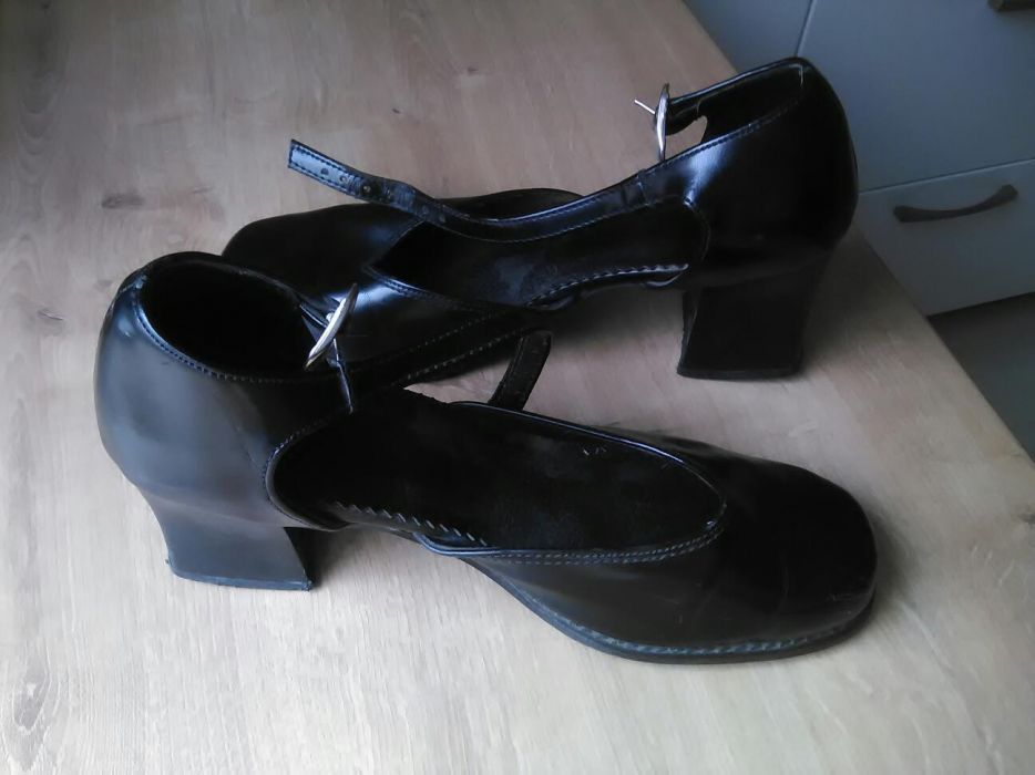 Buty damskie czarne rozmiar 39