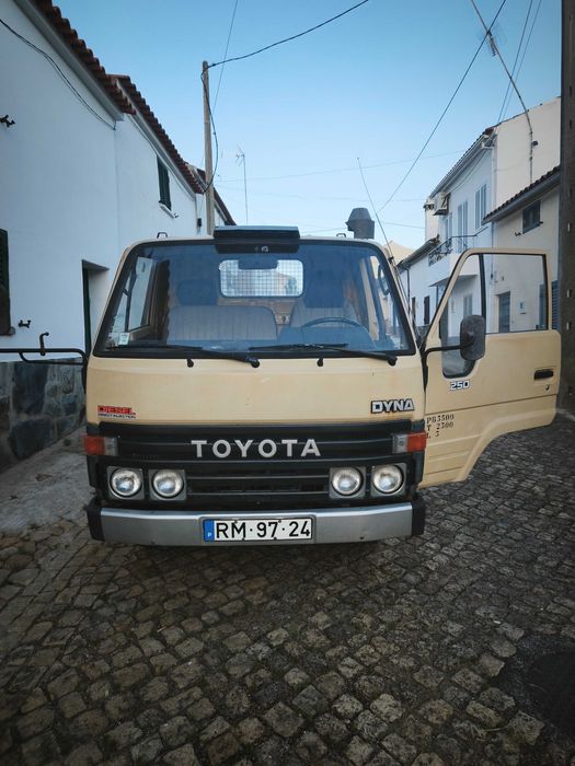 Toyota   Dyna 250
