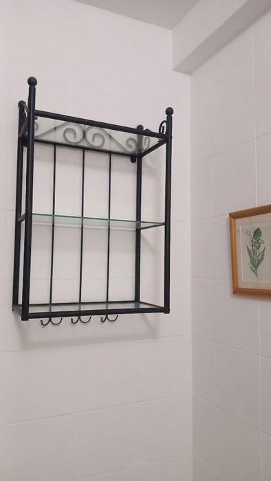 Estante/prateleira vidro e ferro forjado versátil