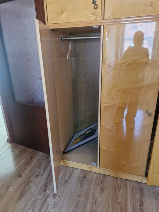 Szafa duza oddam za darmo