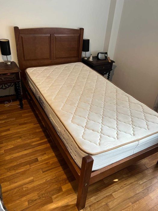 Cama de Solteiro e respetivo colchão