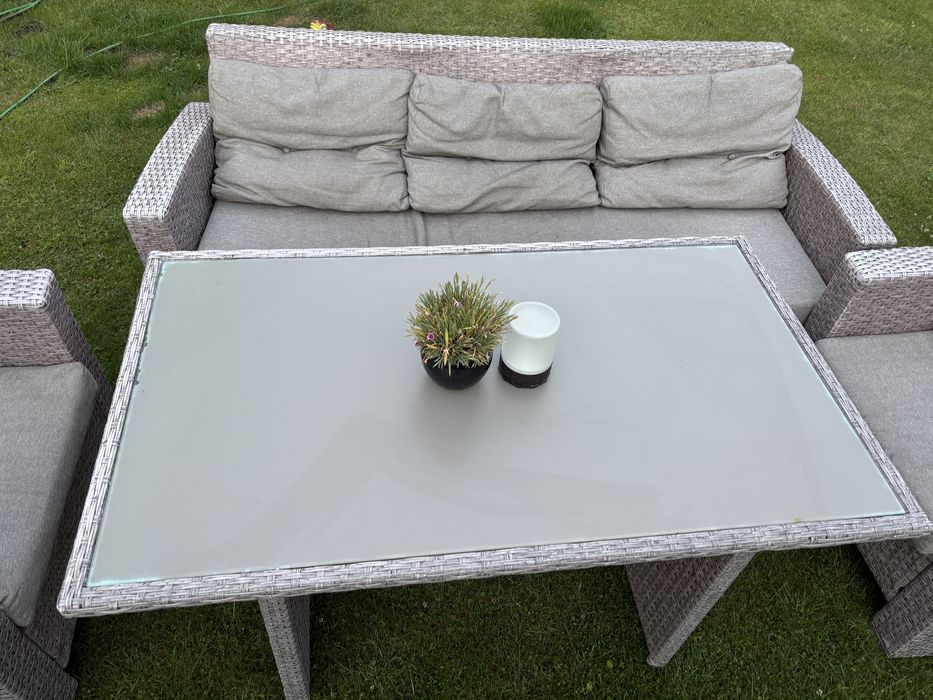 Meble ogrodowe technorattanowe