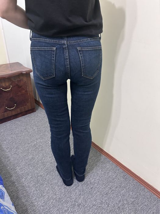 Джинси gap вузькі