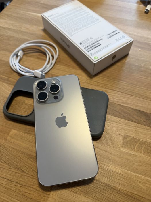 Iphone 15 Pro 256 stan idealny, folia na ekranie kondycja baterii 89%