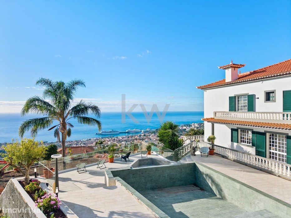 Uma Propriedade Única com Vistas Deslumbrantes no Funchal, Madeira