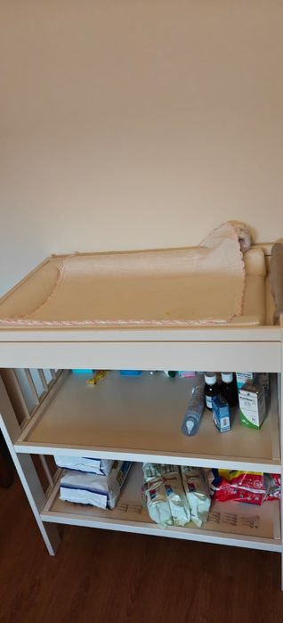 Mobília de quarto de bebé