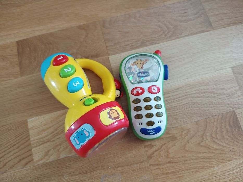 Telefon i latarka dla dzieci