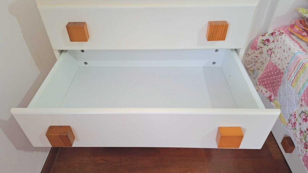 Quarto cama criança TRAMA (cama+colchão+mesa de cabeçeira+cómoda)