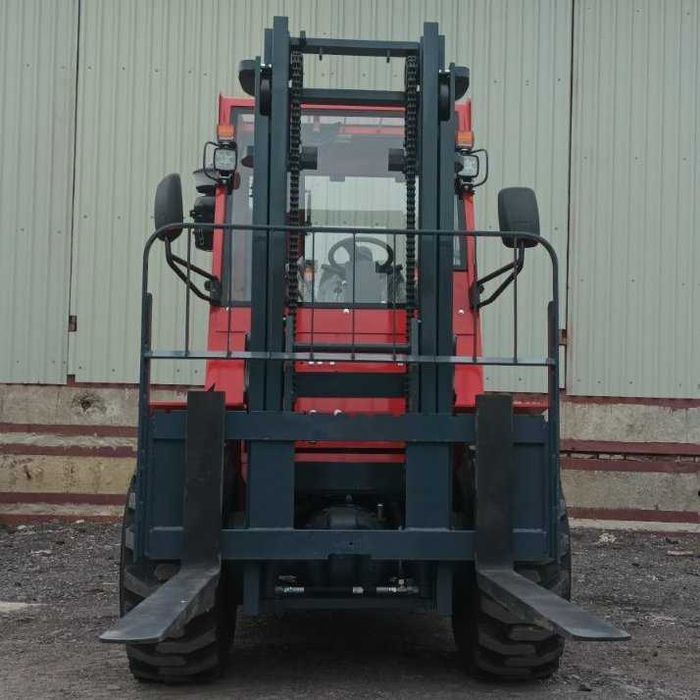 Позашляховий/Вседорожній навантажувач вилковий підвищеної прохідності