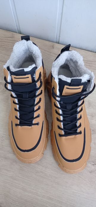 Buty zimowe 42-27,3 cm