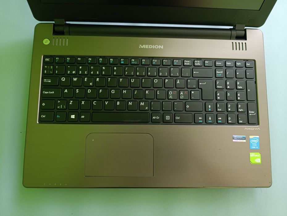 Ноутбук Medion Akoya P6647/і5-4300/8Гб/240Гб/GT825M_Хороша пропозиція!