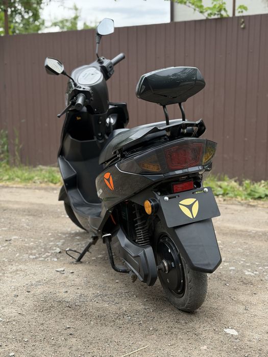 Продам скутер Yadea Luna 1.8kW
