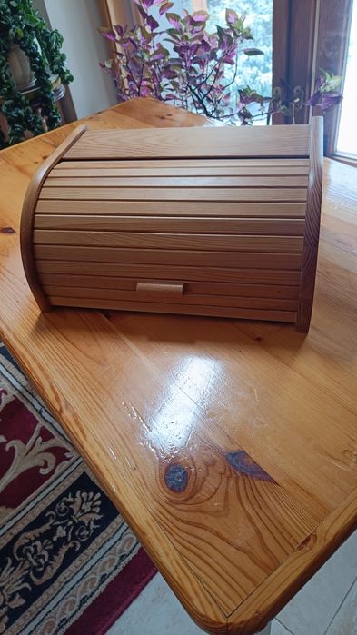 Chlebak drewniany klasyczny