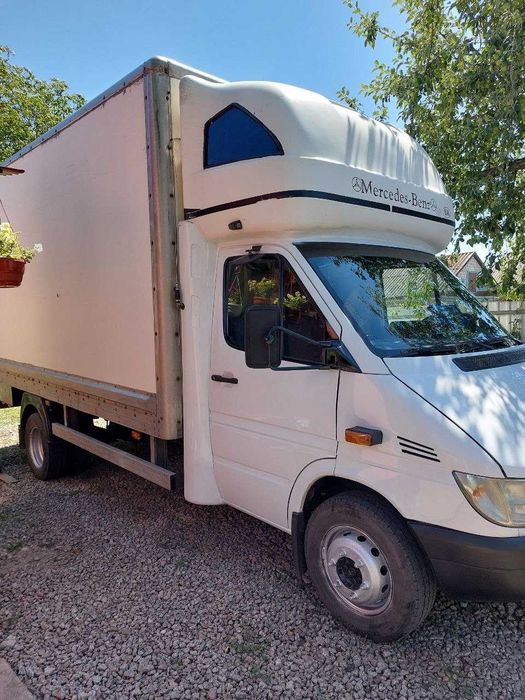 MERCEDES Sprinter 616 вантажний Мерседес до 5т дуже гарний стан