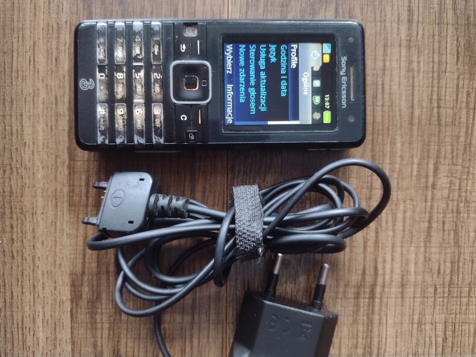 Telefon komórkowy Sony Ericsson K770i