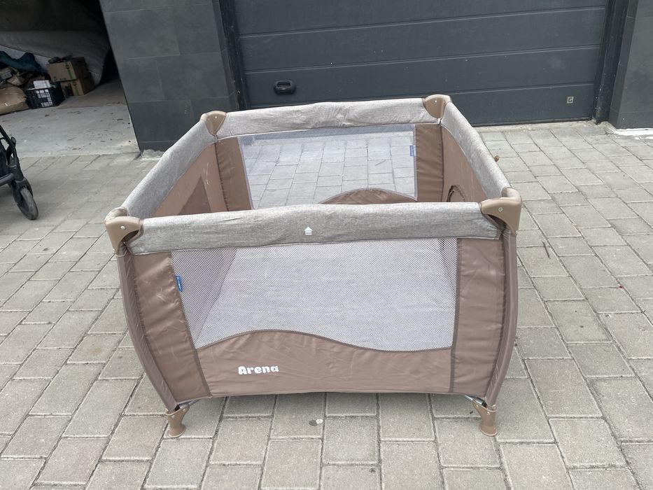 Манеж для дитини