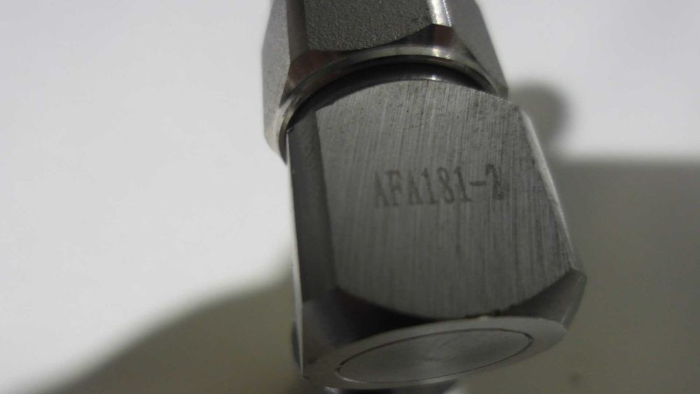 Угловой разъем ВЧ  N-male для фидера 1/4 Amphend AFA-181-2