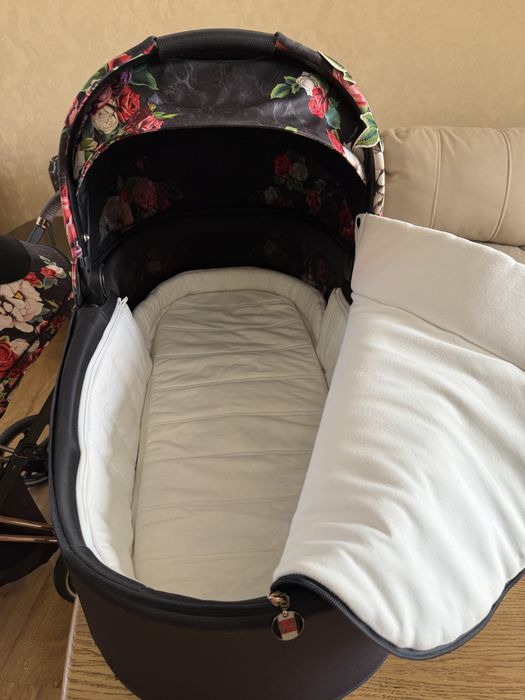 Коляска універсальна Cybex Priam 4.0 Spring Blossom