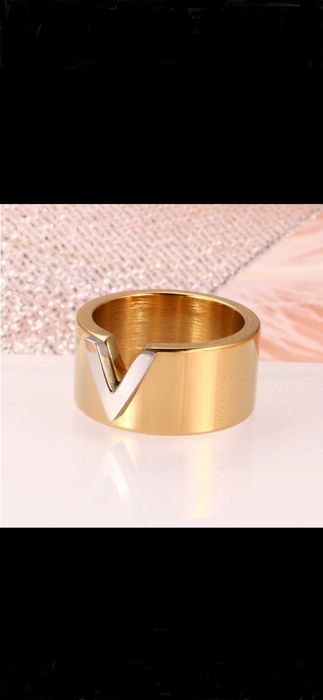 pierścionek złoty lv