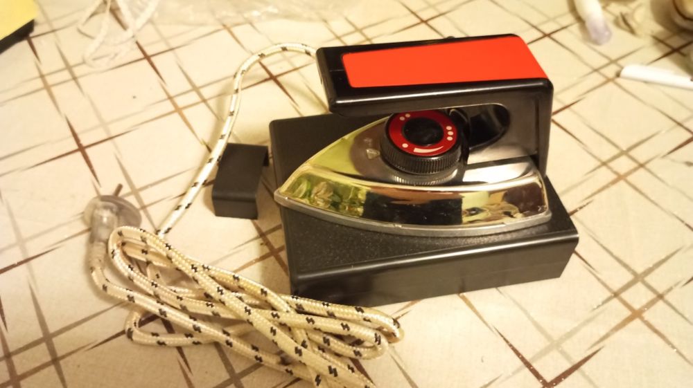 Продам советский складной утюг