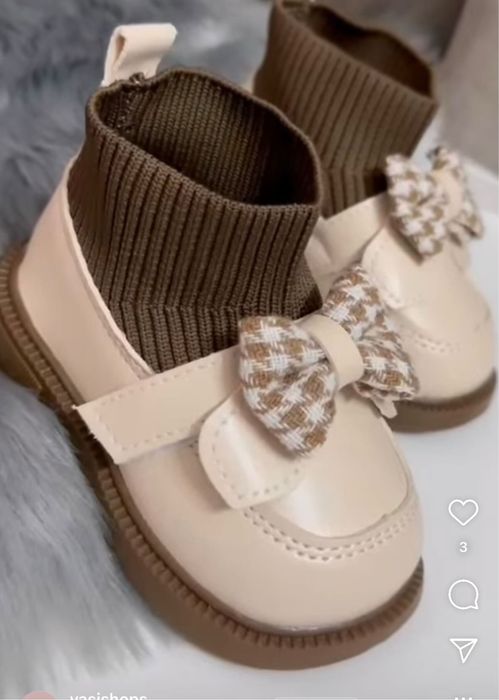 Продам чобітки для дівчинки