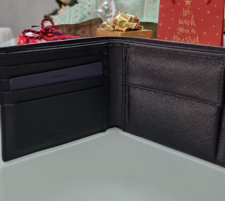 Carteira Prada Saffiano Leather – Original e Impecável