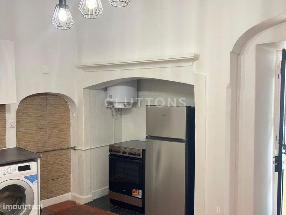 Investimento no Centro Histórico de Évora, 2 Apartamentos, Junto Un...