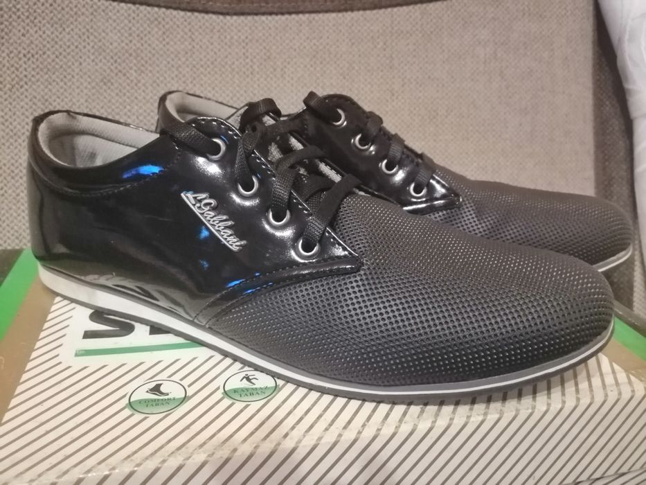 Półbuty męskie pół lakierki 42