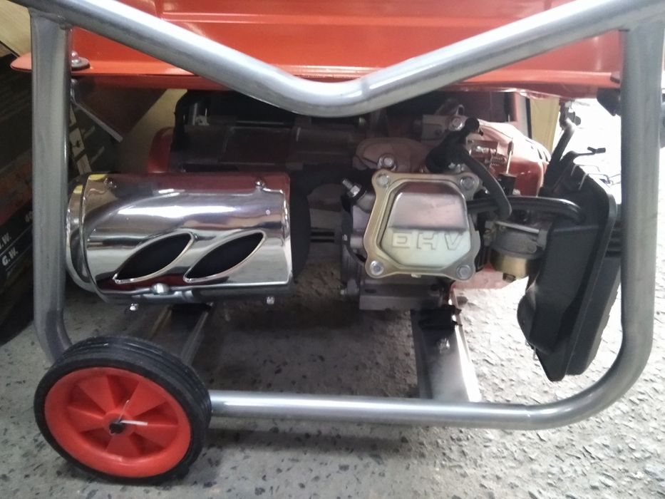 Продам генератор Oscar