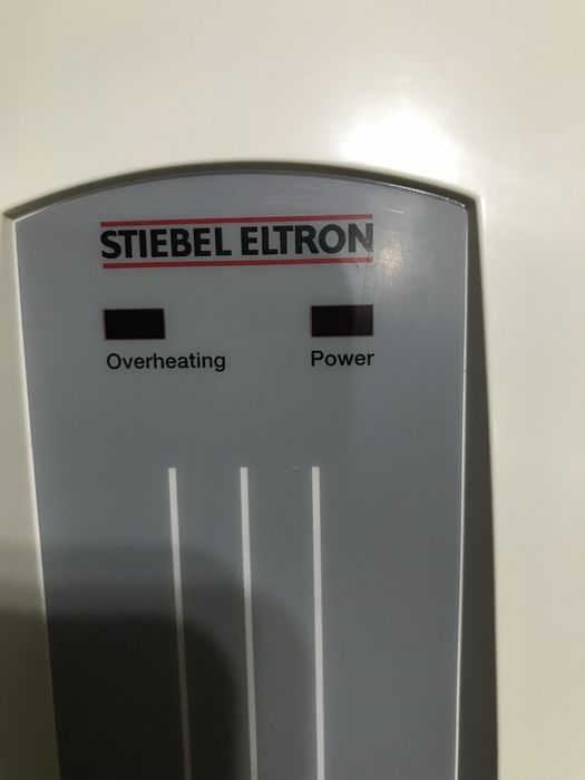 Водонагрівач  проточний. Чистий німець.