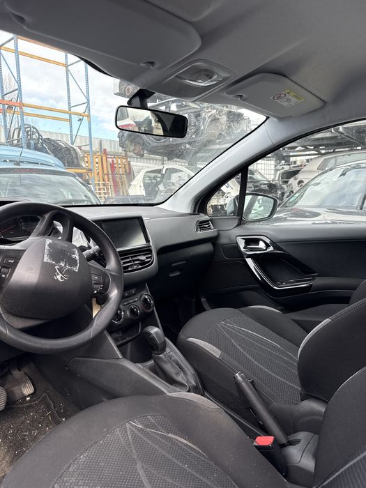 Peugeot 208 pecas