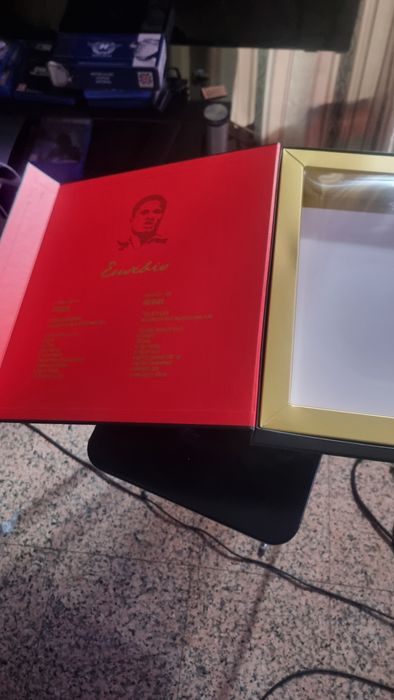 Camisola do eusebio  com caixa e tudo .