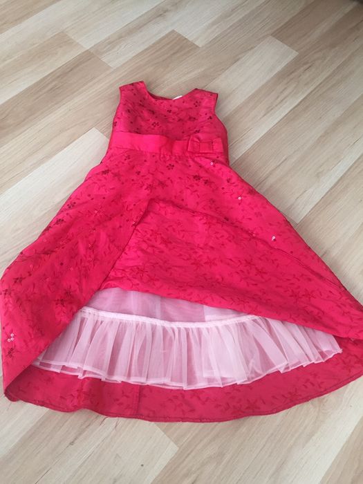 Sukieneczka  na 128 -140 czerwona.