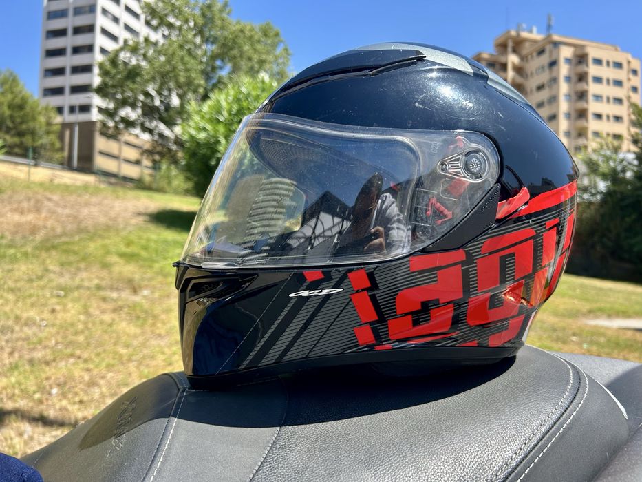 Capacete AGV em bom estado