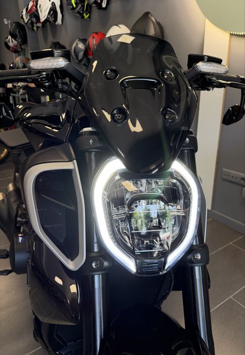 Ducati Diavel V4