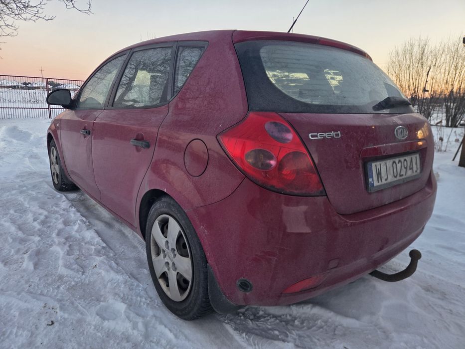 Kia ceed 2007 1.4 109 km uszkodzony silnik