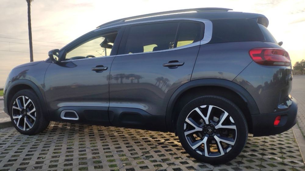 Citroën C5 Aircross Automático • SUV Premium • Conforto e Elegância