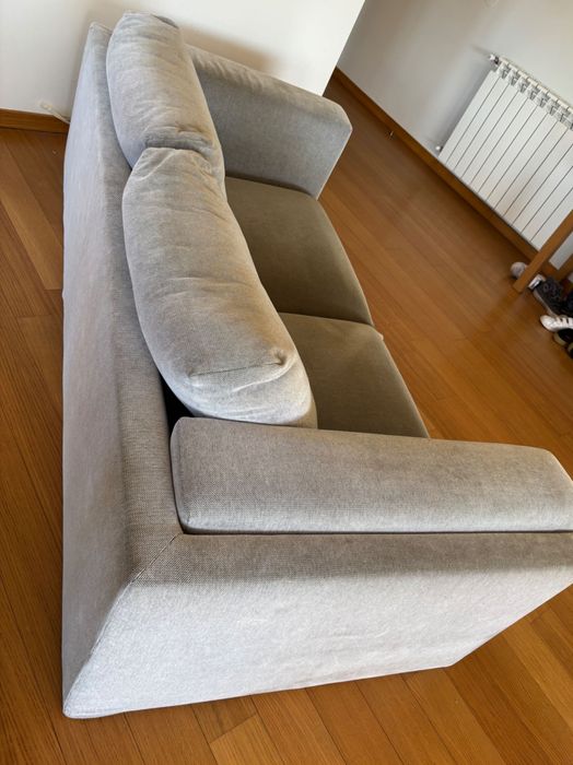 Sofá IKEA cinzento claro - para desocupar