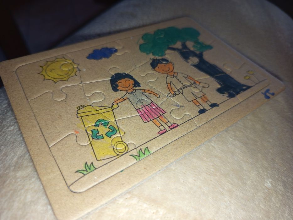 Puzzle z recyklingu do malowania