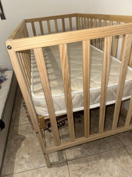 Vendo berço que nenem, 7 meses mais meu filho dormiu nem 5 vezes nele