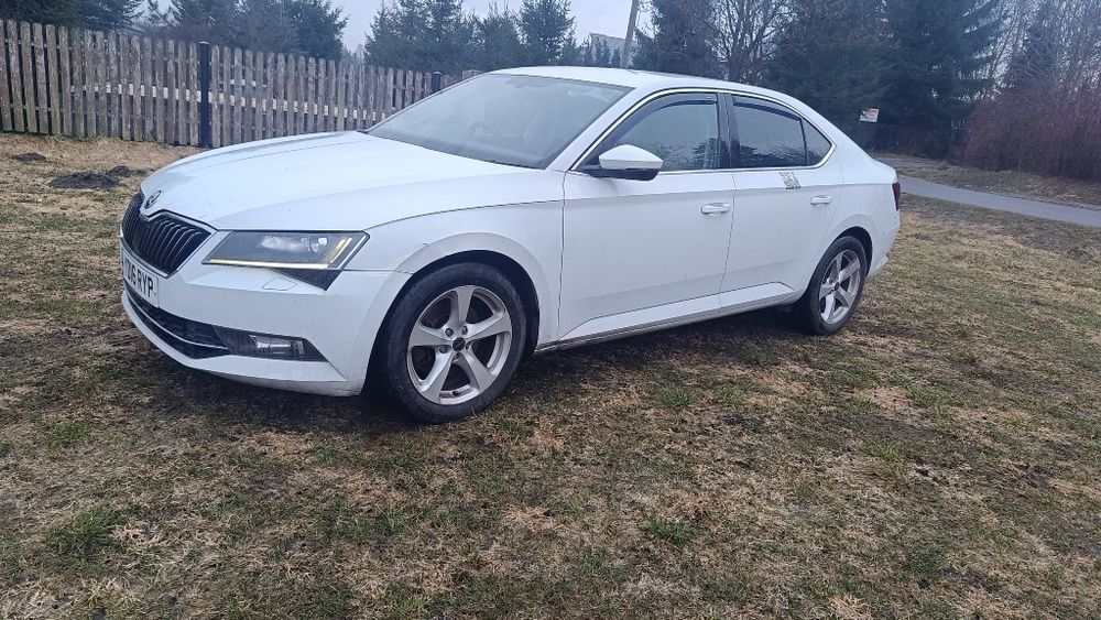 Skoda superb 3 III 2.0tdi DSG CRLB LS9R Anglik alu el klapa skóra