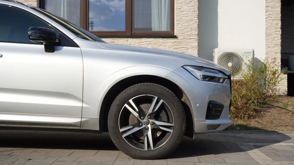 Volvo XC 60 Volvo xc60 w stanie idealnym z najbardziej bogatym wyposażeniem